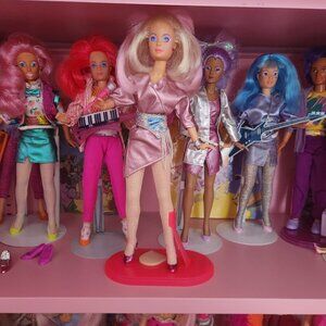 Meet your Posher, Corinne